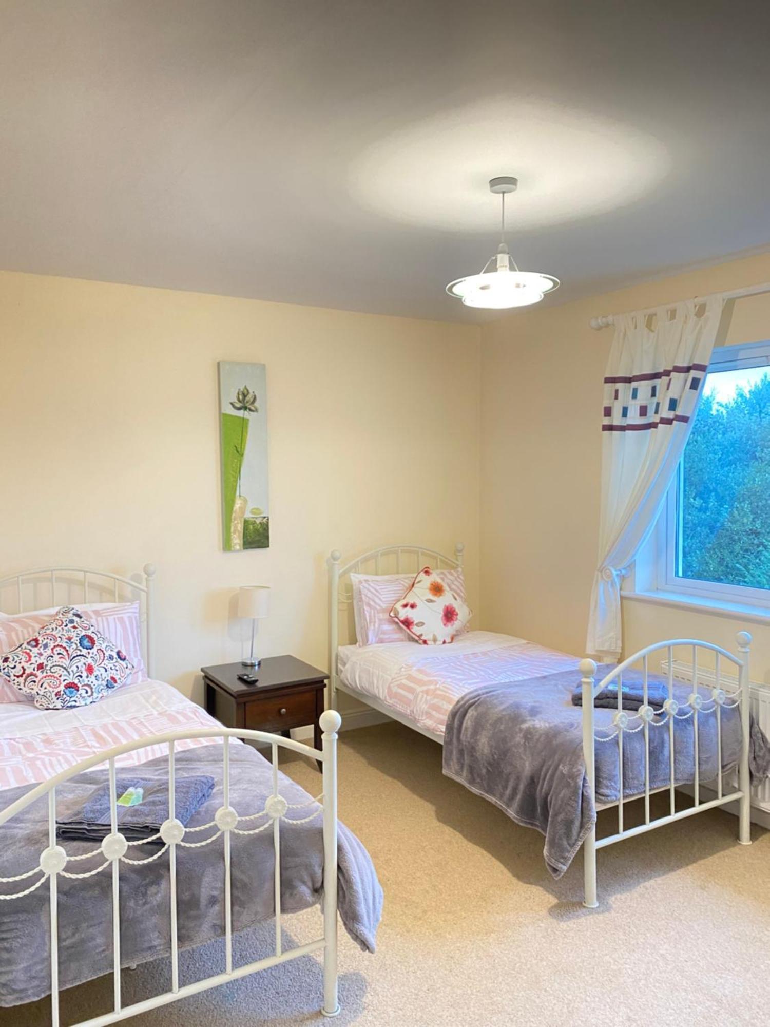 Valentia Skellig Rooms Knights Town Room photo